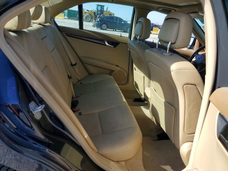 51911896 :رقم المزاد ، WDDGF81X08F138319 vin ، 2008 Mercedes-benz C مزاد بيع