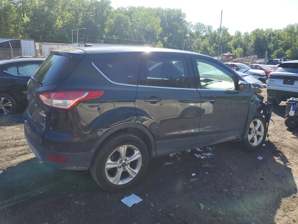 2015 Ford Escape მანქანა იყიდება აუქციონზე, vin: 1FMCU0GX2FUC19608, აუქციონის ნომერი: 52934256