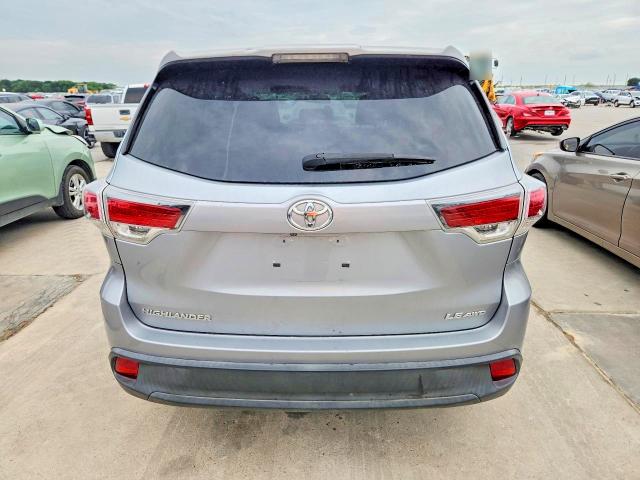 2015 Toyota Highlander მანქანა იყიდება აუქციონზე, vin: 5TDBKRFH2FS163548, აუქციონის ნომერი: 53978576
