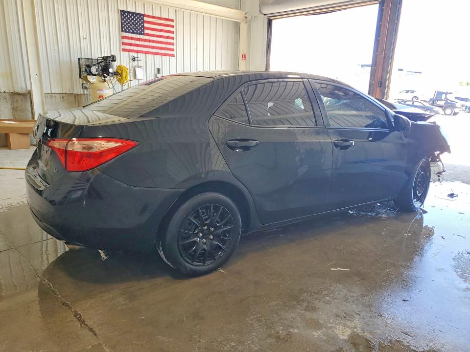 Продажа на аукционе авто 2017 Toyota Corolla, vin: 2T1BURHE1HC766600, номер лота: 52935786