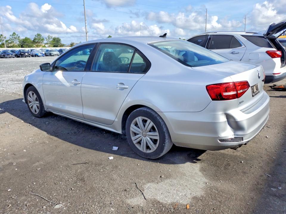 55493806 :رقم المزاد ، 3VWLA7AJXFM417624 vin ، 2015 Volkswagen Jetta مزاد بيع