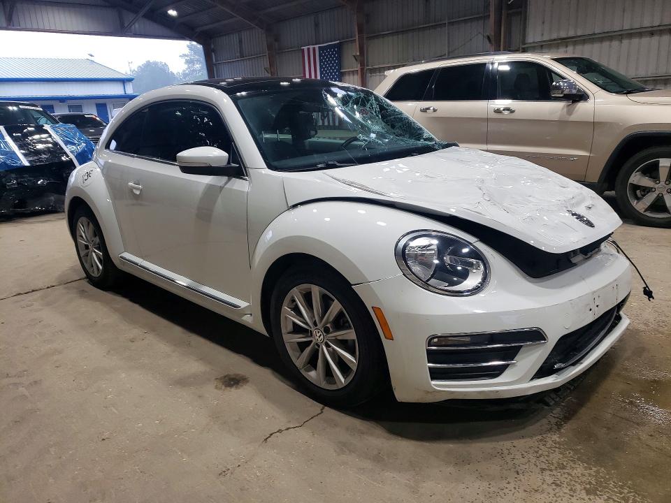 54475636 :رقم المزاد ، 3VWJD7ATXKM703421 vin ، 2019 Volkswagen Beetle مزاد بيع
