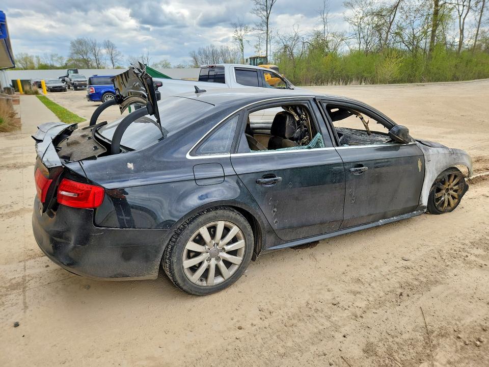 51915076 :رقم المزاد ، WAUBFAFL2FN009743 vin ، 2015 Audi A4 مزاد بيع