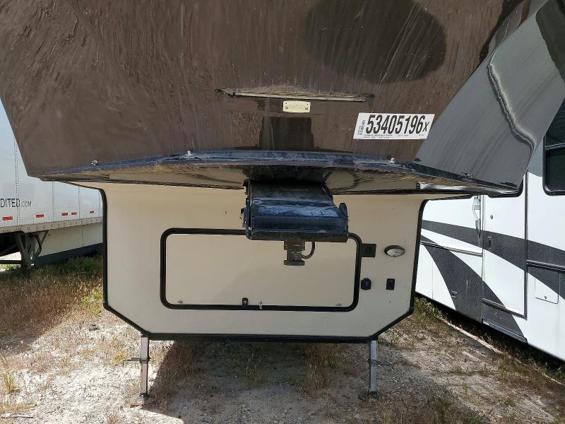 53405196 :رقم المزاد ، 5ZT3BK3B4GA313670 vin ، 2016 Coachman Trailers مزاد بيع