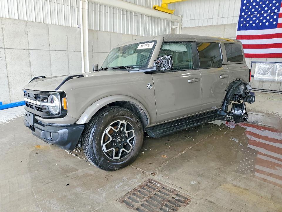 Продаж на аукціоні авто 2025 Ford Bronco, vin: 1FMDE8BH1SLA90180, номер лоту: 52166936