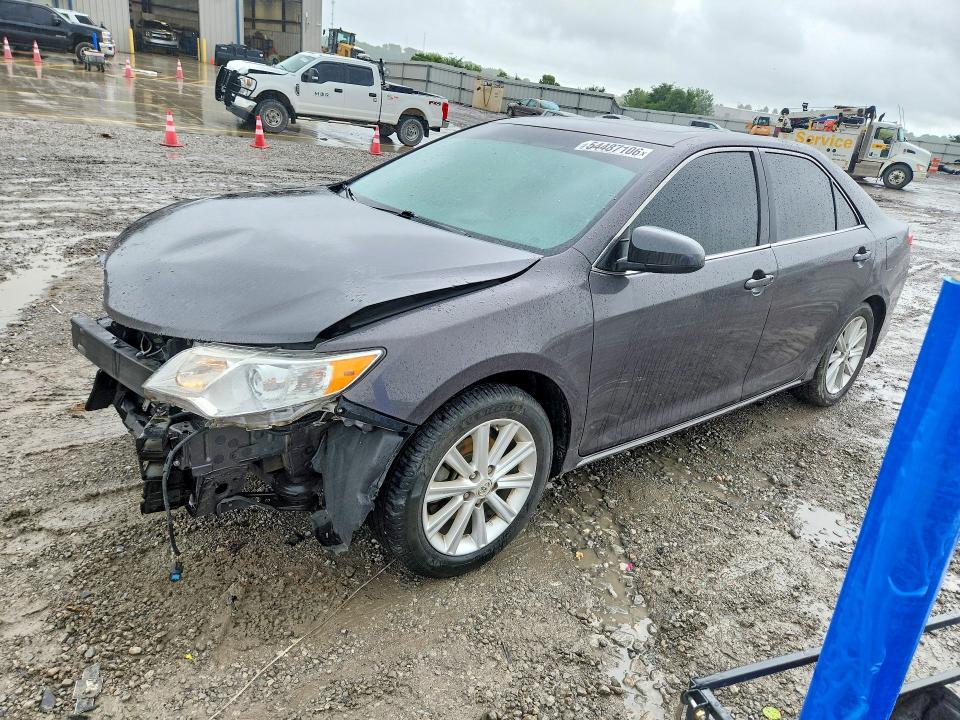 54487106 :رقم المزاد ، 4T4BF1FK1CR215715 vin ، 2012 Toyota Camry مزاد بيع