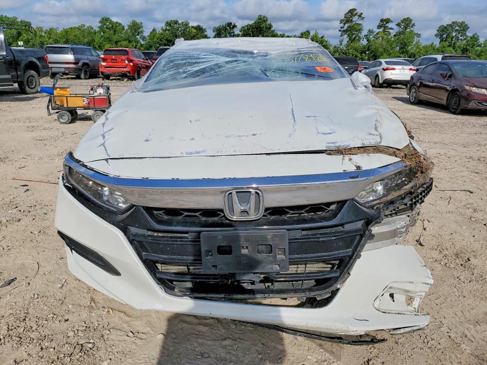 Продажа на аукционе авто 2018 Honda Accord, vin: 1HGCV1F12JA261941, номер лота: 53778966