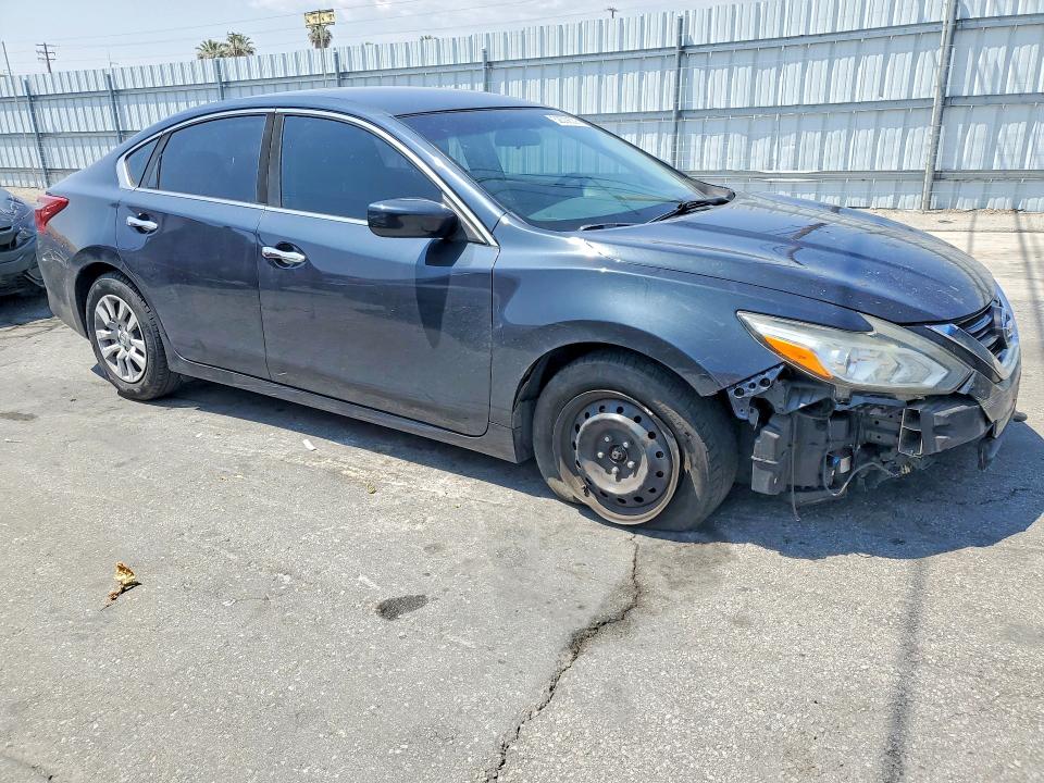 Auction sale of the 2018 Nissan Altima, vin: 1N4AL3AP3JC164163, lot number: 52008536