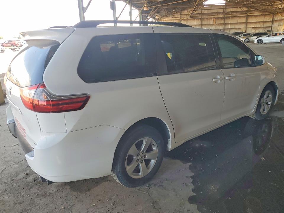 Продажа на аукционе авто 2015 Toyota Sienna, vin: 5TDKK3DC8FS558483, номер лота: 48571796