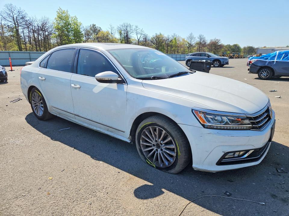 2016 Volkswagen Passat მანქანა იყიდება აუქციონზე, vin: 1VWBS7A30GC016502, აუქციონის ნომერი: 54285416
