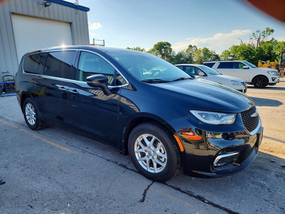 53071686 :رقم المزاد ، 2C4RC1BG1PR587033 vin ، 2023 Chrysler Pacifica مزاد بيع