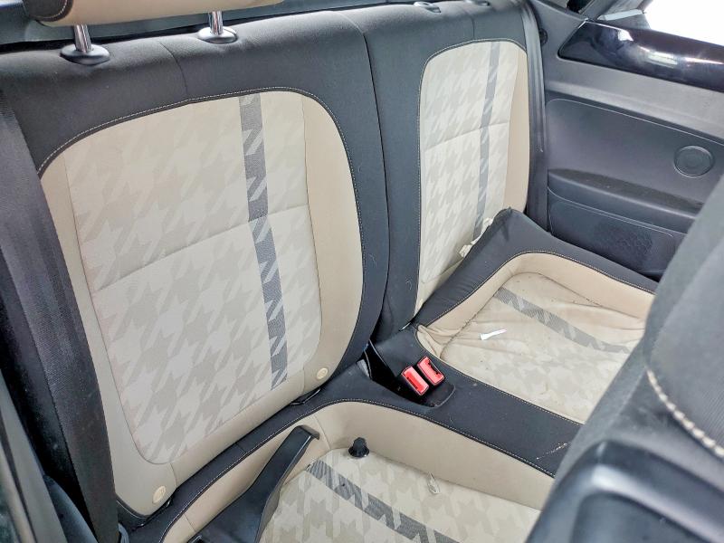53435236 :رقم المزاد ، 3VW5DAAT2JM505199 vin ، 2018 Volkswagen Beetle مزاد بيع