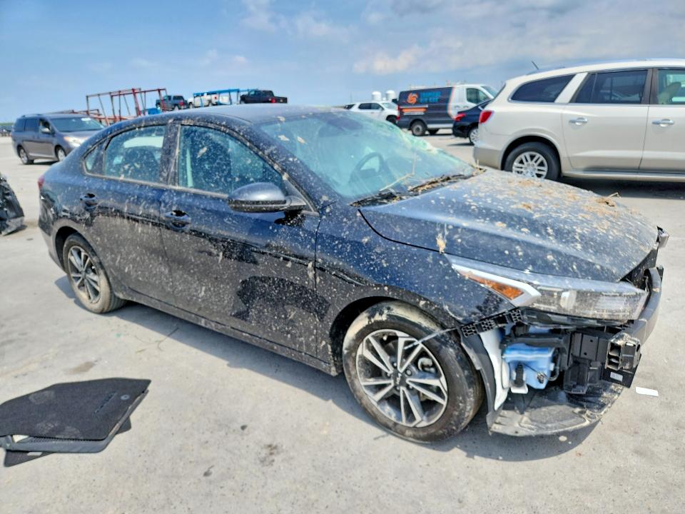 52961536 :رقم المزاد ، 3KPF24AD6RE749158 vin ، 2024 Kia Forte مزاد بيع
