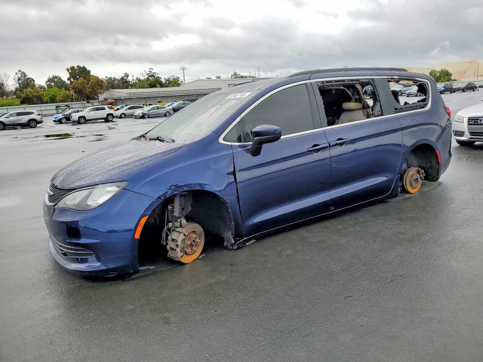 2020 Chrysler Voyager მანქანა იყიდება აუქციონზე, vin: 2C4RC1DG3LR192116, აუქციონის ნომერი: 52467186