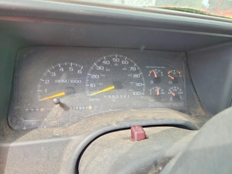 Aukcja sprzedaży 2000 Gmc Sierra, vin: 1GDKC34J7YF498271, numer aukcji: 55127636