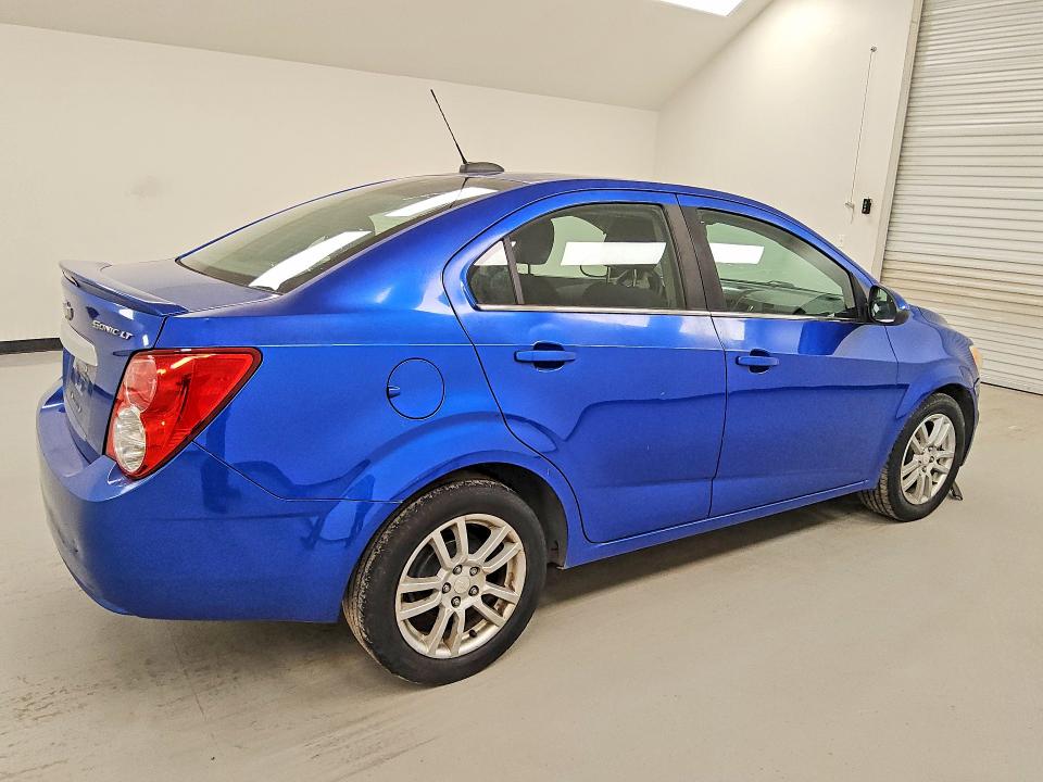 52616346 :رقم المزاد ، 1G1JC5SH1G4125208 vin ، 2016 Chevrolet Sonic مزاد بيع