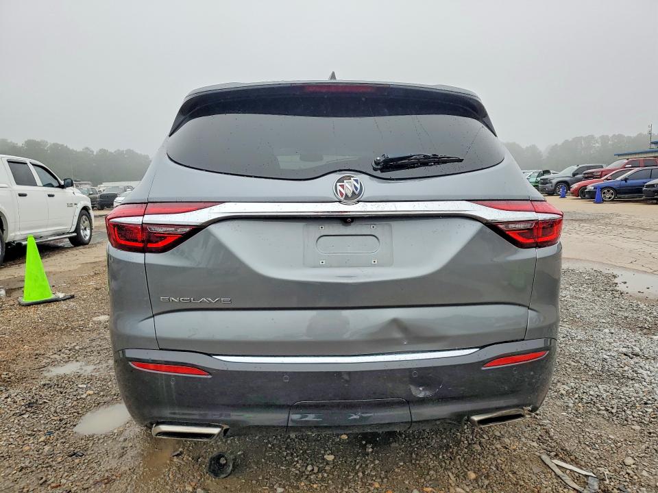 53075676 :رقم المزاد ، 5GAERBKW0MJ174371 vin ، 2021 Buick Enclave مزاد بيع