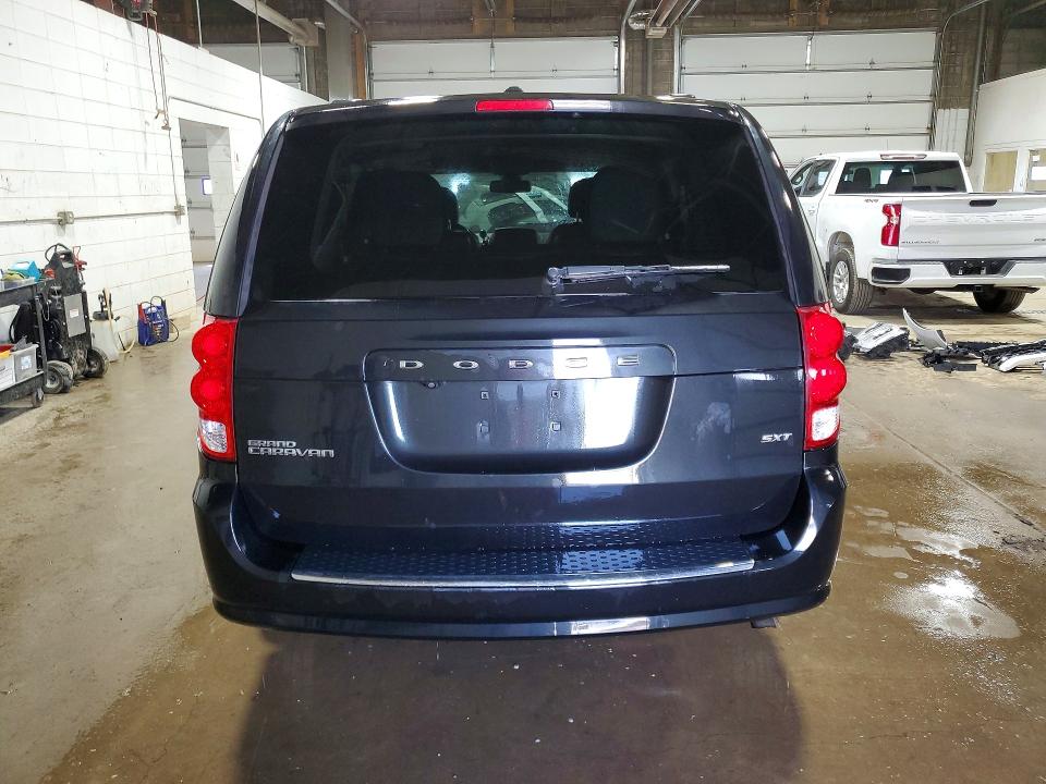 53764146 :رقم المزاد ، 2C4RDGCG5LR193995 vin ، 2020 Dodge Caravan مزاد بيع