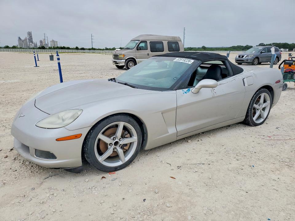 52819226 :رقم المزاد ، 1G1YY34U655123539 vin ، 2005 Chev Corvette مزاد بيع