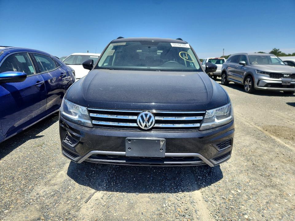 Продажа на аукционе авто 2021 Volkswagen Tiguan, vin: 3VV1B7AX5MM042820, номер лота: 53162326