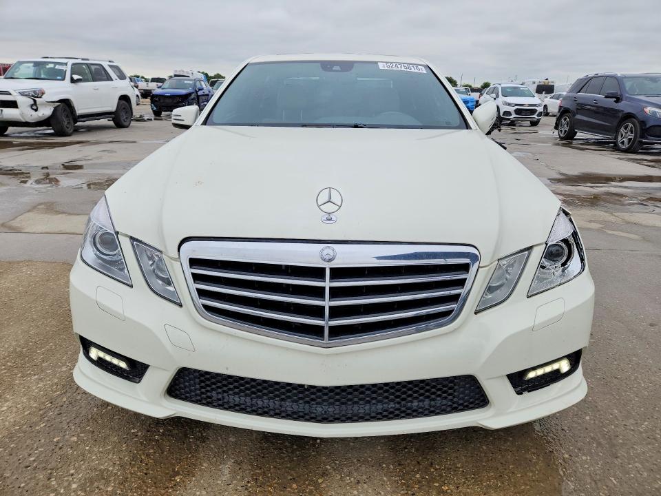 52475816 :رقم المزاد ، WDDHF5GB6BA417678 vin ، 2011 Mercedes-benz E مزاد بيع