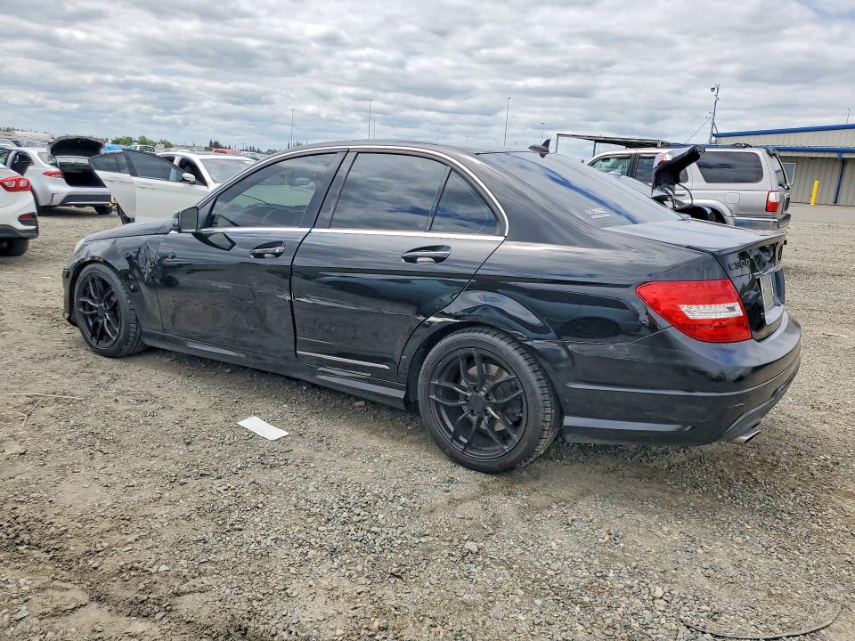 Продажа на аукционе авто 2012 Mercedes-benz C, vin: WDDGF8BB4CR231550, номер лота: 52499226