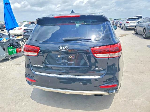 54044896 :رقم المزاد ، 5XYPK4A59HG220477 vin ، 2017 Kia Sorento مزاد بيع