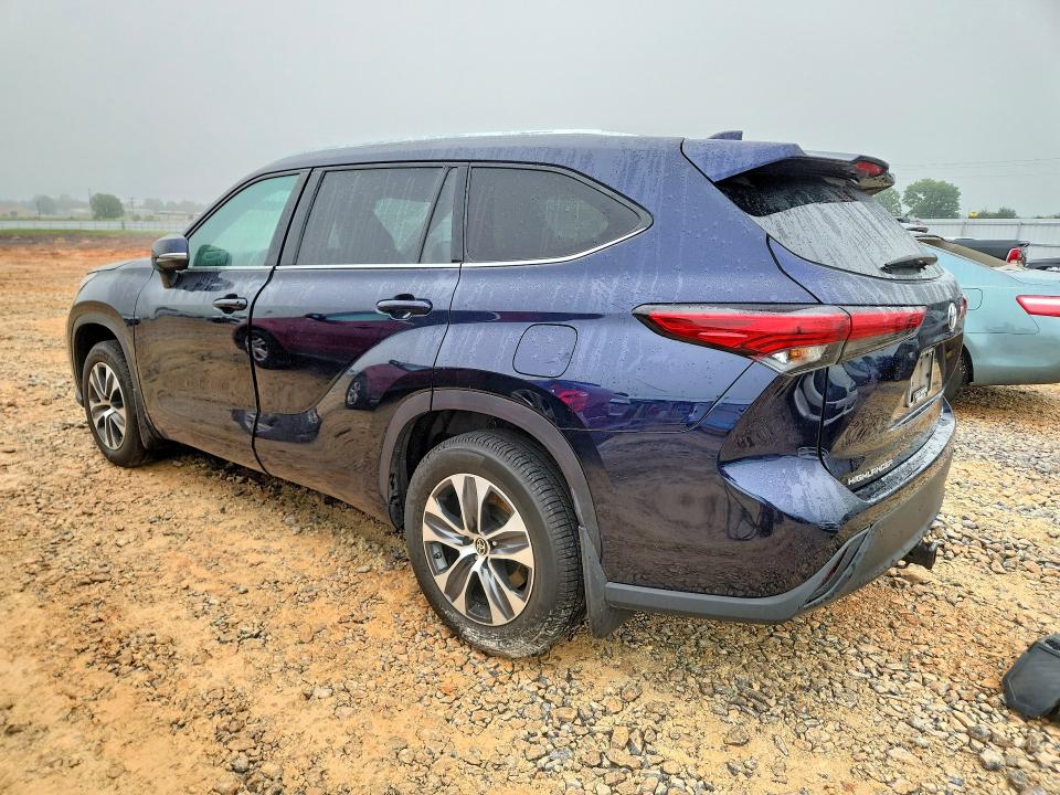 2021 Toyota Highlander მანქანა იყიდება აუქციონზე, vin: 5TDGZRBH2MS557796, აუქციონის ნომერი: 54433746