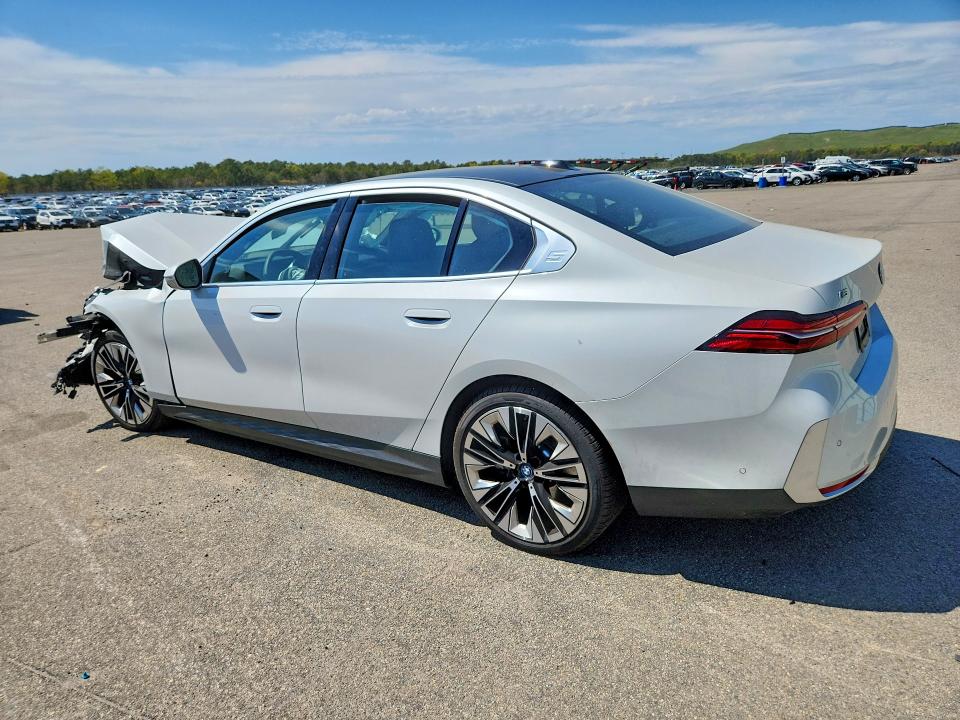 53322756 :رقم المزاد ، WBY13HG05SCS27426 vin ، 2025 Bmw I5 مزاد بيع