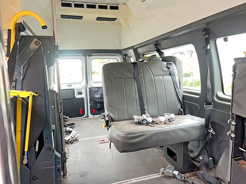 54528006 :رقم المزاد ، 1FTDS3EL6BDB24396 vin ، 2011 Ford Econoline مزاد بيع