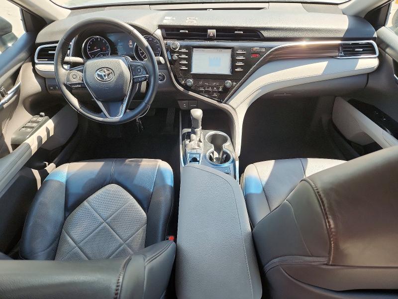 52297216 :رقم المزاد ، 4T1B11HK9JU062097 vin ، 2018 Toyota Camry مزاد بيع