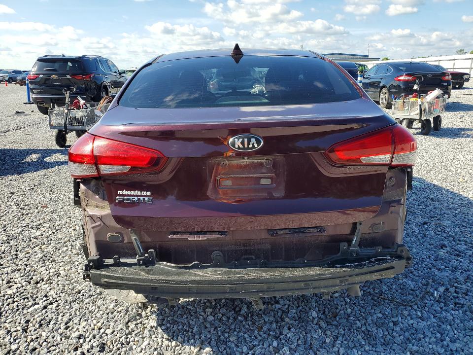 Продажа на аукционе авто 2018 Kia Forte, vin: 3KPFL4A79JE271104, номер лота: 51986666