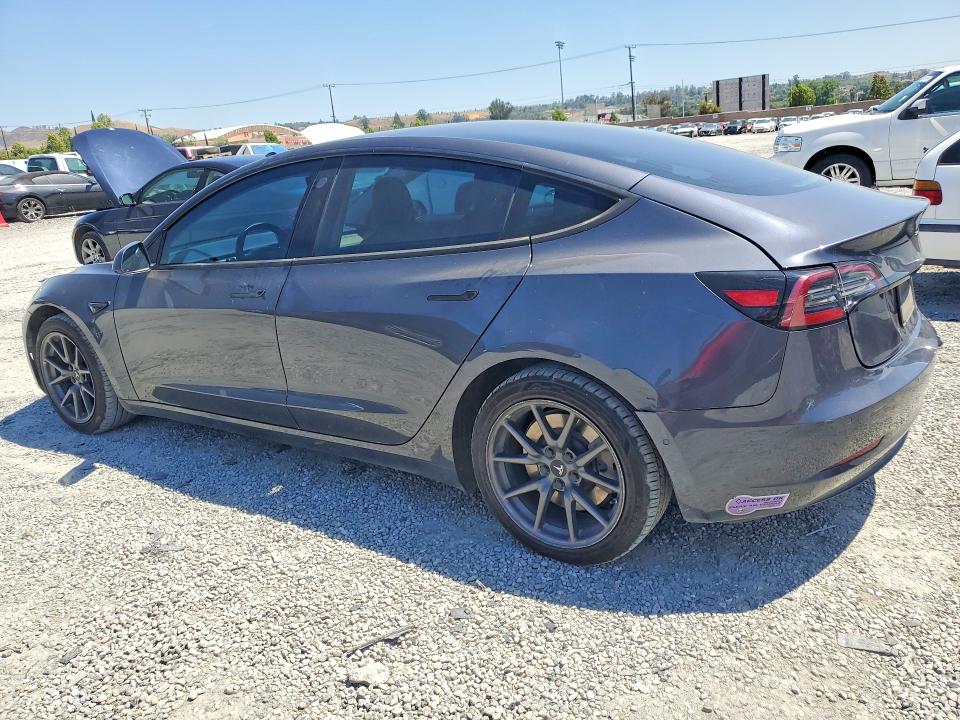53226146 :رقم المزاد ، 5YJ3E1EA6JF158643 vin ، 2018 Tesla Model 3 مزاد بيع