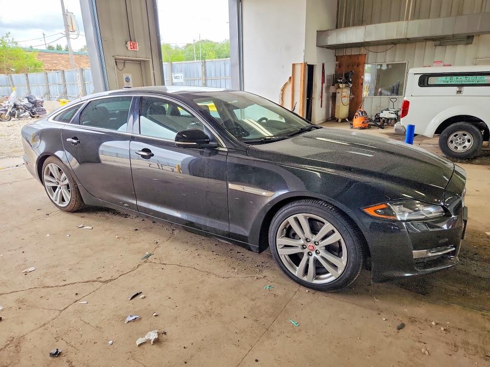 2016 Jaguar Xjl მანქანა იყიდება აუქციონზე, vin: SAJWJ2GD0G8V96171, აუქციონის ნომერი: 53185146