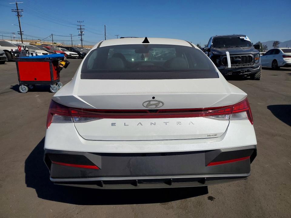 2025 Hyundai Elantra მანქანა იყიდება აუქციონზე, vin: KMHLN4DJ8SU141687, აუქციონის ნომერი: 54154126