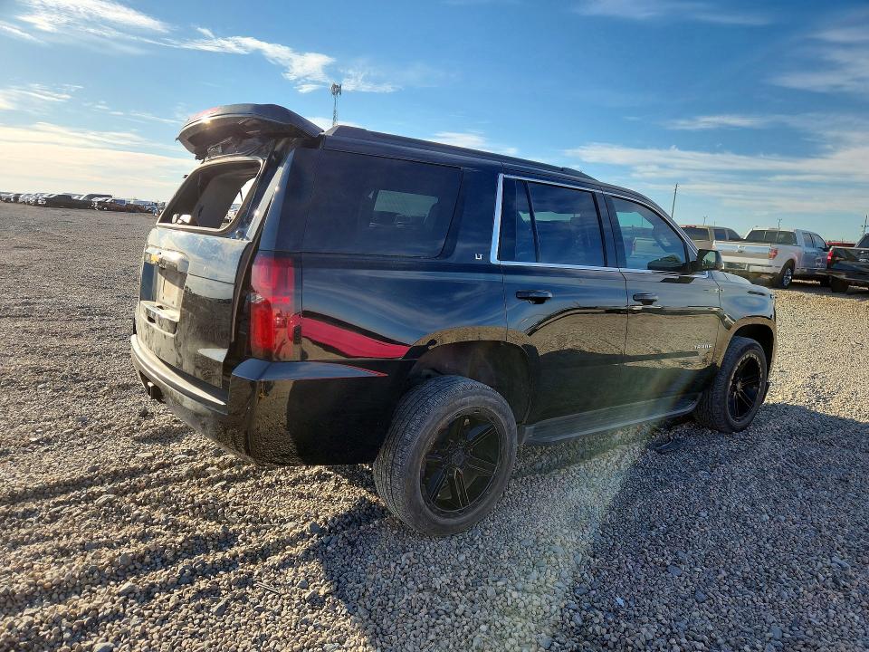 53104486 :رقم المزاد ، 1GNSCBKC7HR377846 vin ، 2017 Chevrolet Tahoe مزاد بيع