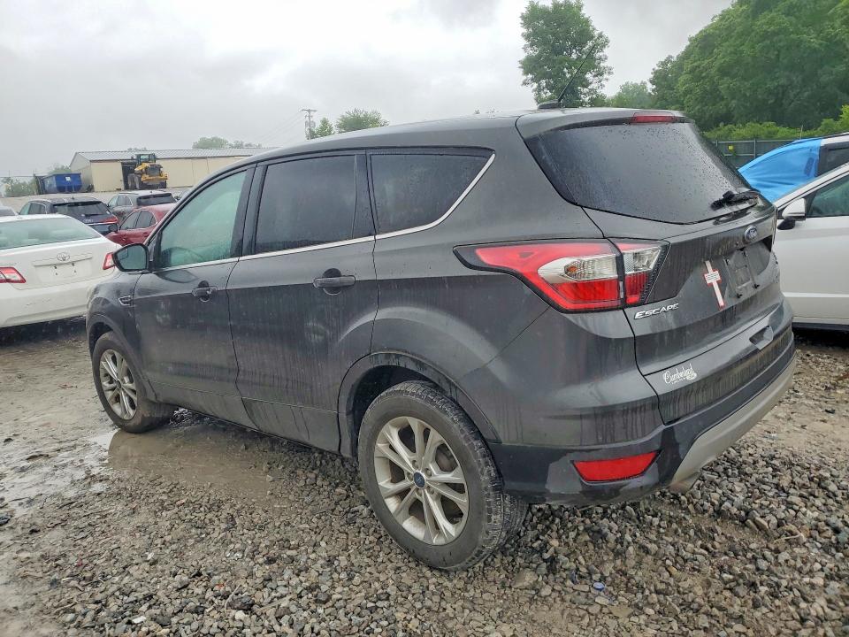 2017 Ford Escape მანქანა იყიდება აუქციონზე, vin: 1FMCU9GD4HUB36131, აუქციონის ნომერი: 51949036