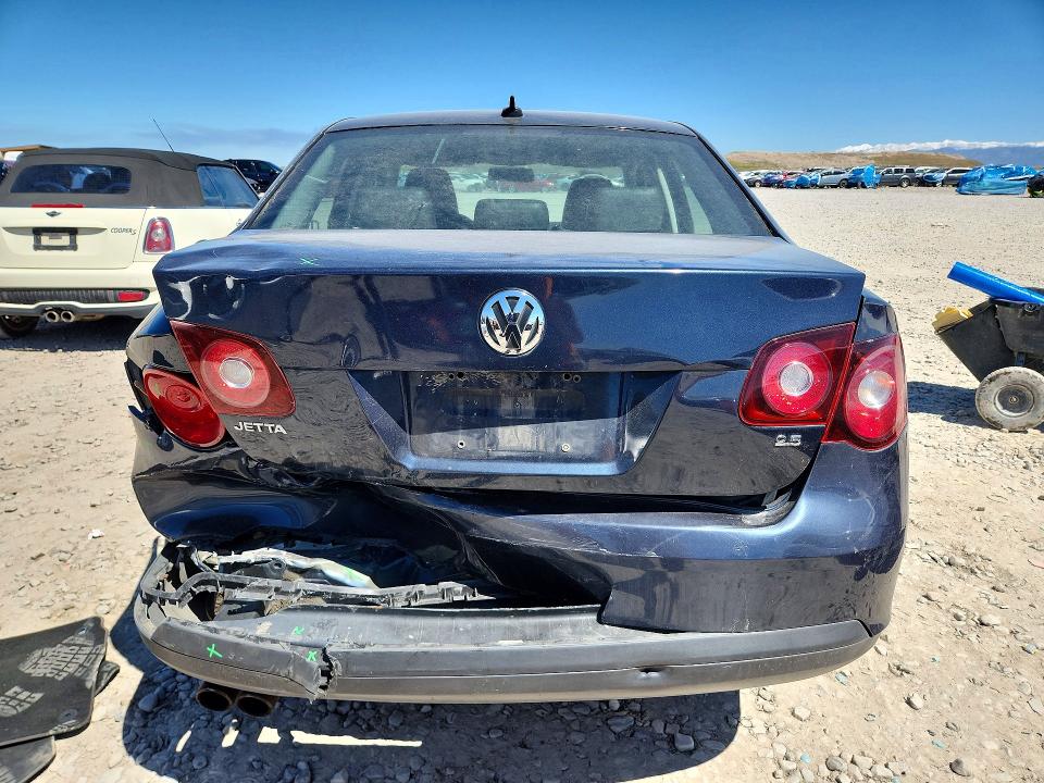 2010 Volkswagen Jetta მანქანა იყიდება აუქციონზე, vin: 3VWRZ7AJ8AM115499, აუქციონის ნომერი: 52015536