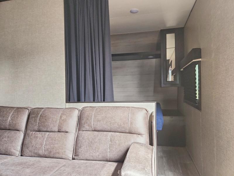 Продажа на аукционе авто 2022 Jayco Jay Flight, vin: 1UJBJ0BN9N17V2683, номер лота: 53521876