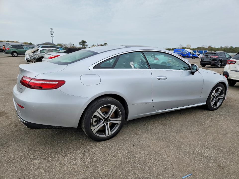 51828776 :رقم المزاد ، WDD1J6JB6LF125824 vin ، 2020 Mercedes-benz E مزاد بيع