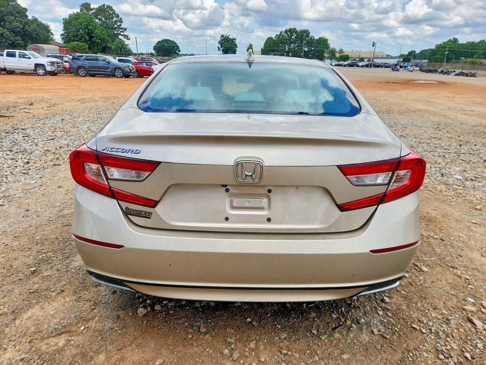55317676 :رقم المزاد ، 1HGCV1F11JA016760 vin ، 2018 Honda Accord مزاد بيع