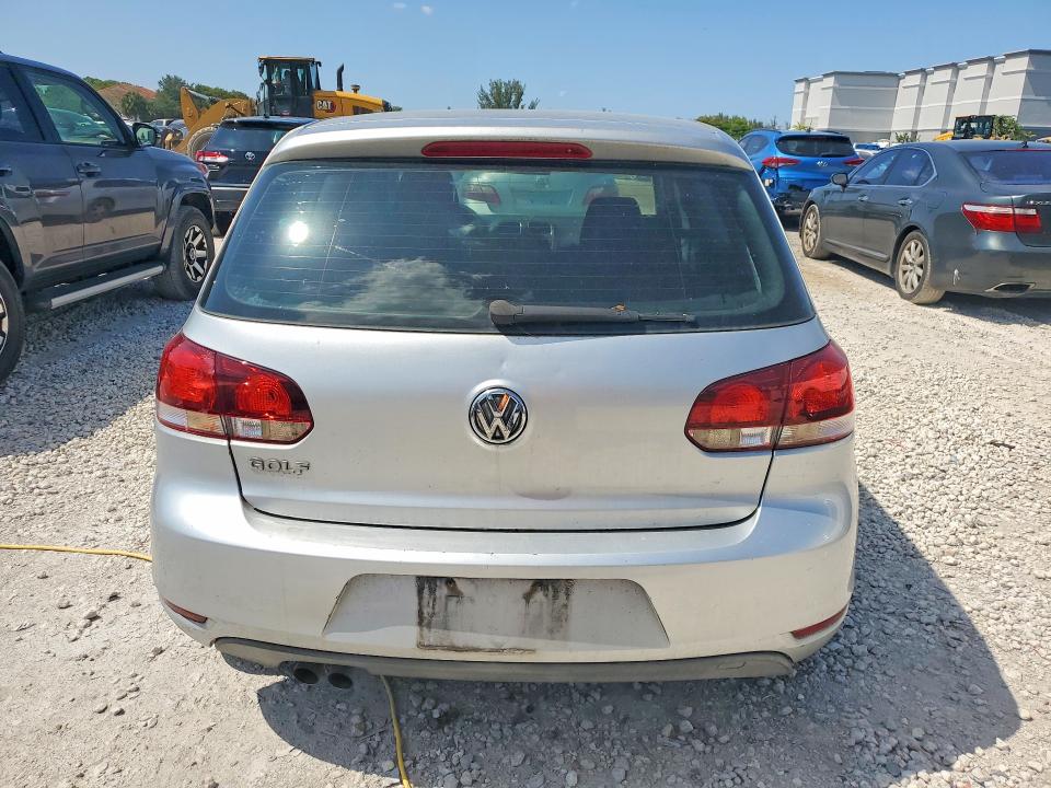52813226 :رقم المزاد ، WVWBB7AJXCW139167 vin ، 2012 Volkswagen Golf مزاد بيع