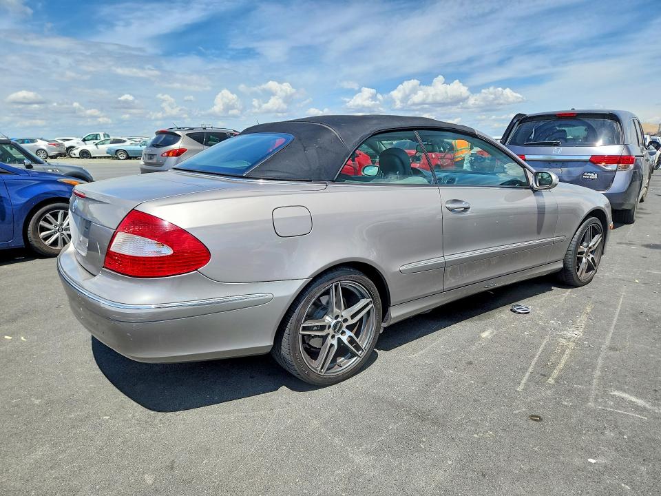 54921896 :رقم المزاد ، WDBTK56G36T064144 vin ، 2006 Mercedes-benz Clk مزاد بيع