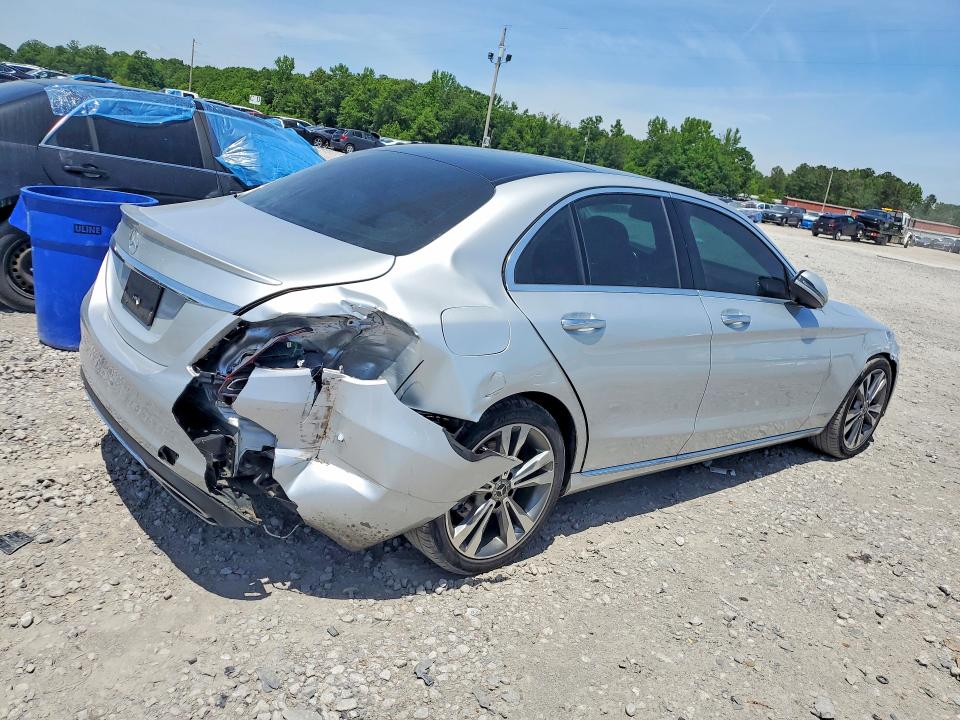 2017 Mercedes-benz C მანქანა იყიდება აუქციონზე, vin: 55SWF4JB3HU223564, აუქციონის ნომერი: 52077366