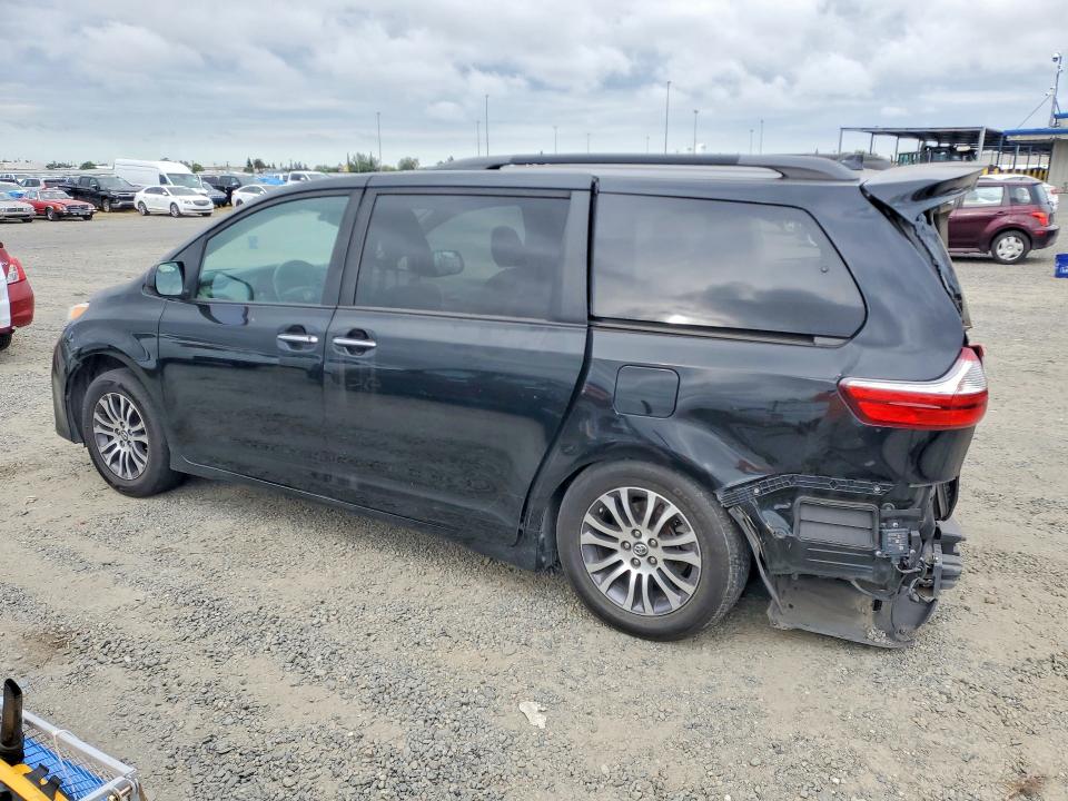 52378956 :رقم المزاد ، 5TDYZ3DC9KS999670 vin ، 2019 Toyota Sienna مزاد بيع