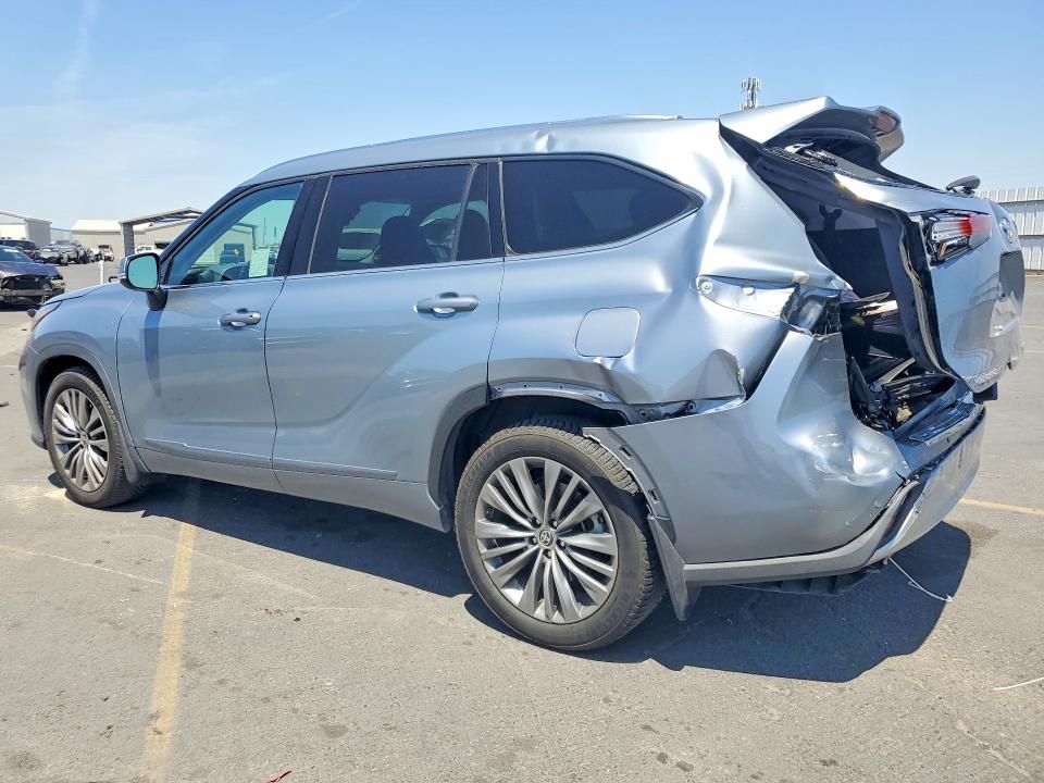 53305276 :رقم المزاد ، 5TDFZRBH5MS120130 vin ، 2021 Toyota Highlander مزاد بيع