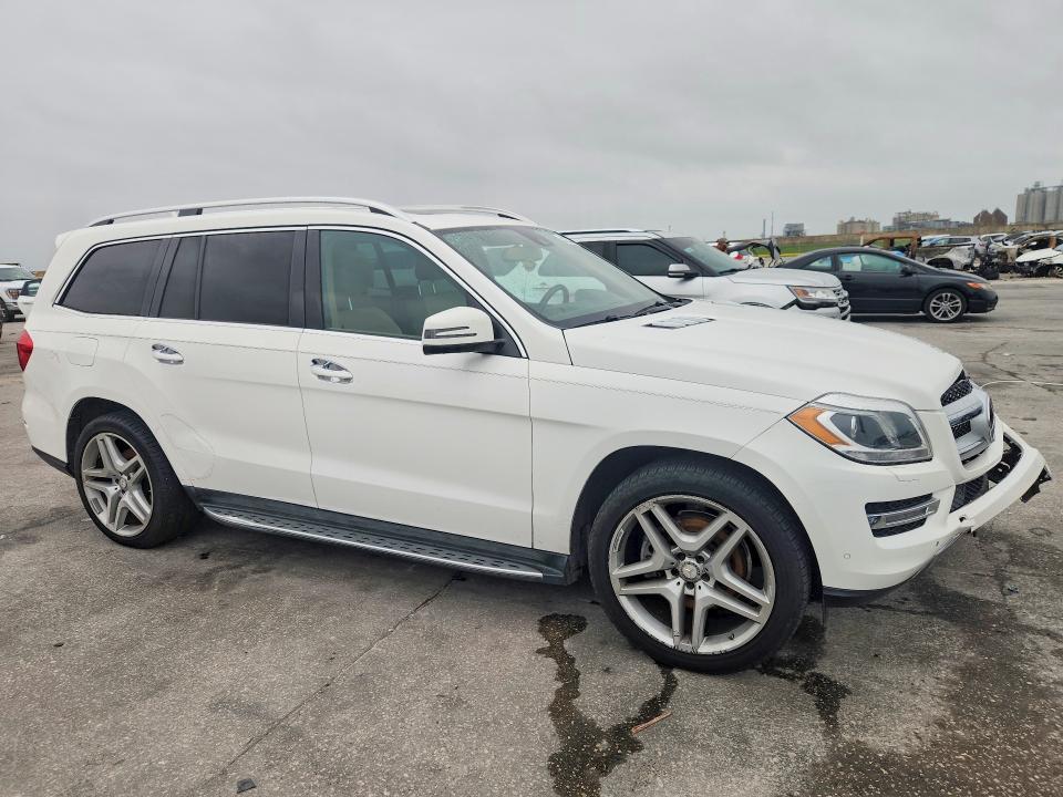 52233776 :رقم المزاد ، 4JGDF6EE8FA598067 vin ، 2015 Mercedes-benz Gl مزاد بيع