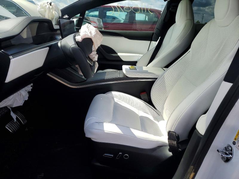 51100766 :رقم المزاد ، 7SAXCBE66NF339890 vin ، 2022 Tesla Model X مزاد بيع