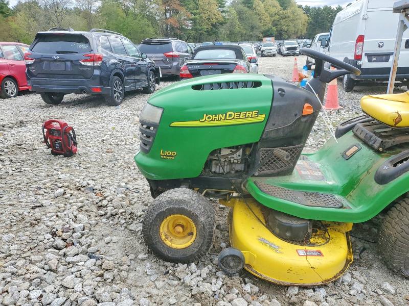 53198226 :رقم المزاد ، 31F7070112E1 vin ، 2010 John Deere L100 مزاد بيع