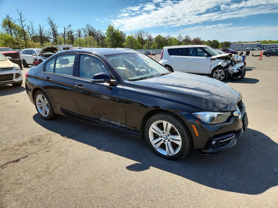 55074606 :رقم المزاد ، WBA8E3G5XGNU03792 vin ، 2016 Bmw 328 مزاد بيع